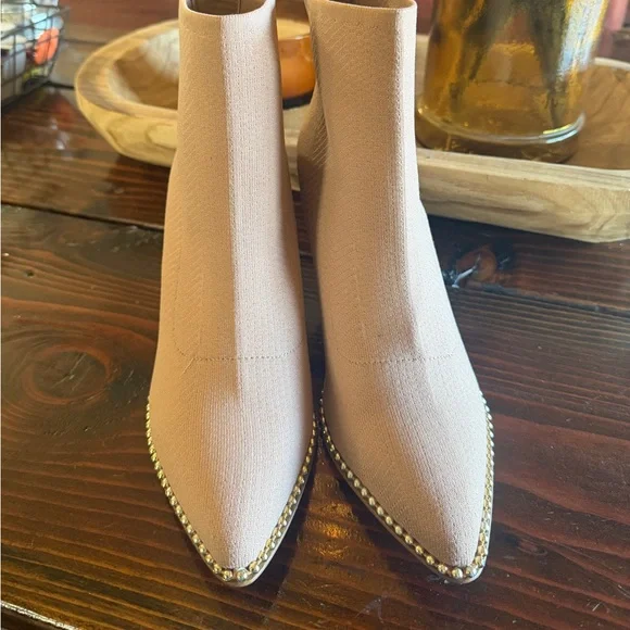 BCBGeneration “Beya” Women’s Fashion Boot – Size 10 - Picture 2 of 7